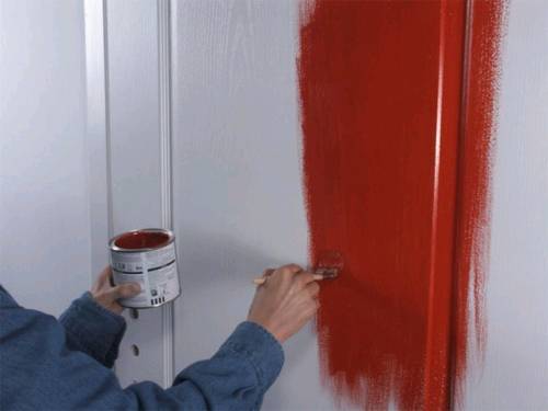 Чем красить крашенную межкомнатную дверь с фото
