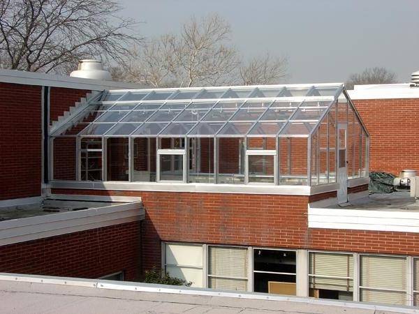 Экономим место для грядок на даче: теплица на крыше с фото