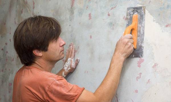 Как правильно выровнять стены в ванной своими руками? - фото