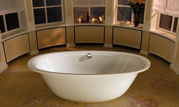 Какая ванна лучше и надежнее: акриловая или стальная? - фото