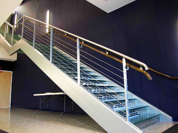 Конструктивные варианты межэтажных лестниц - фото