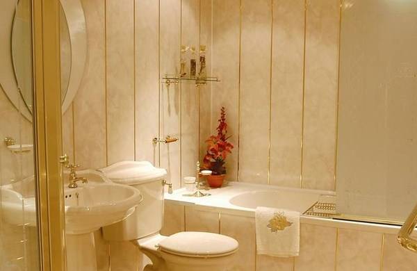 Материалы для отделки стен в ванной комнате: вариации на тему - фото